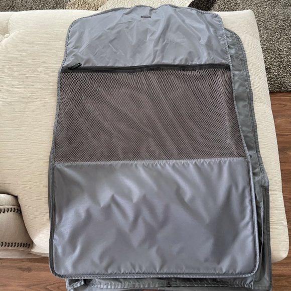 tumi suit cover